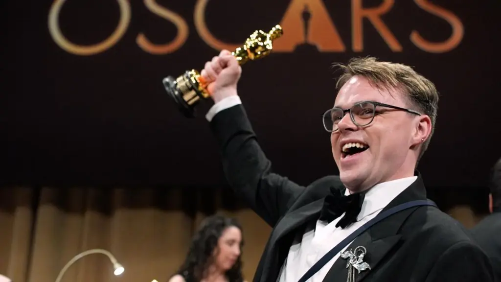 Oscar trophy goes missing after Academy Award winner is blocked from taking it on flight