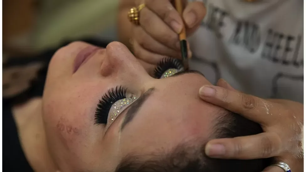 “Pretty Hurts”: The unregulated war on beauty in Ghana – a sister thinking out loud