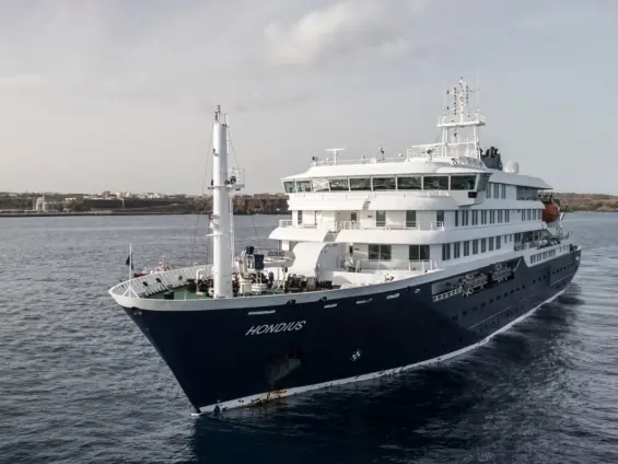 Last passengers leave hantavirus-hit cruise ship as three more test positive