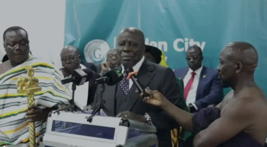 Okyenhene bemoans overcrowded classrooms, outdated curriculum and poor teacher remuneration