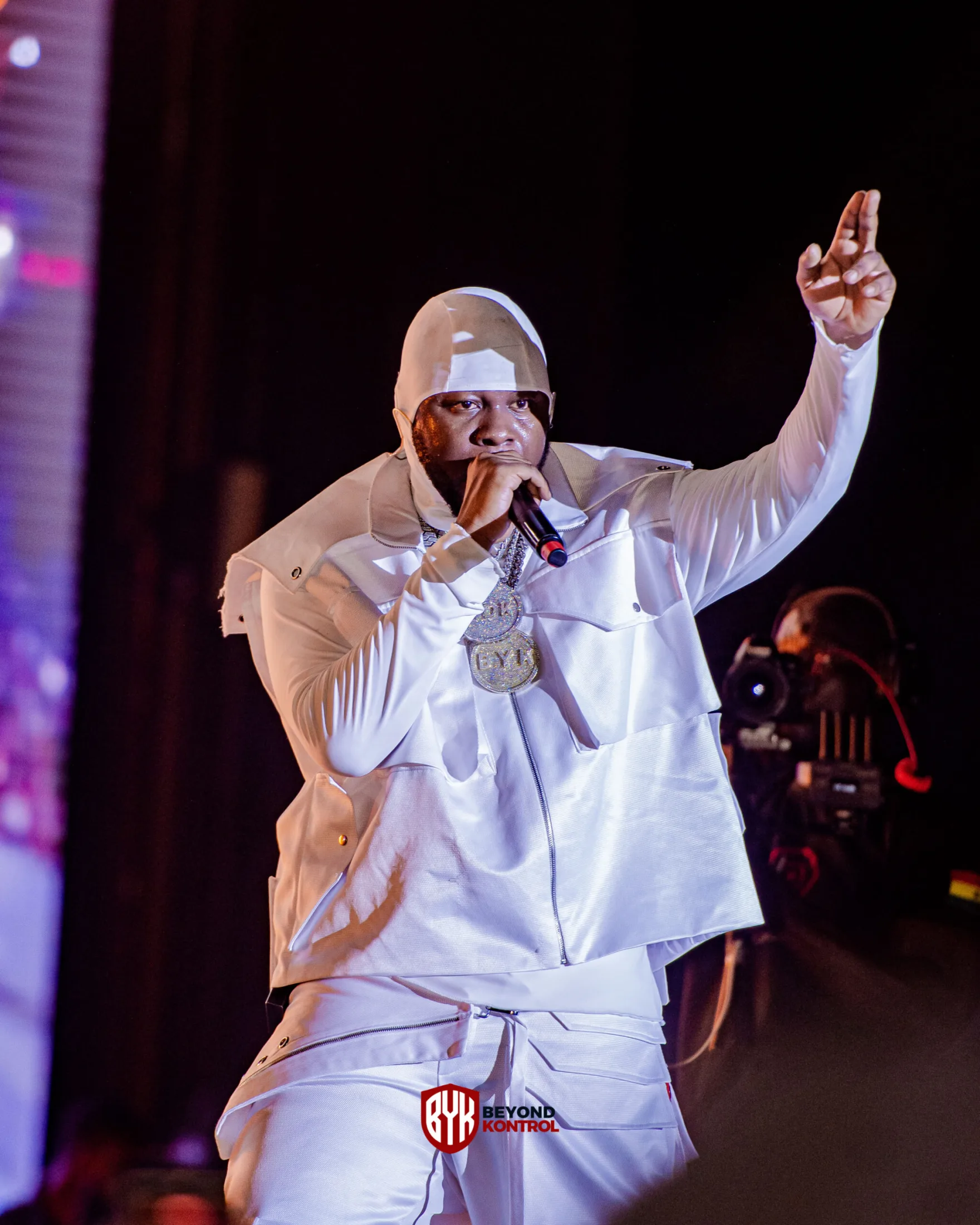 Medikal praises “authentic” Black Sherif after award triumph
