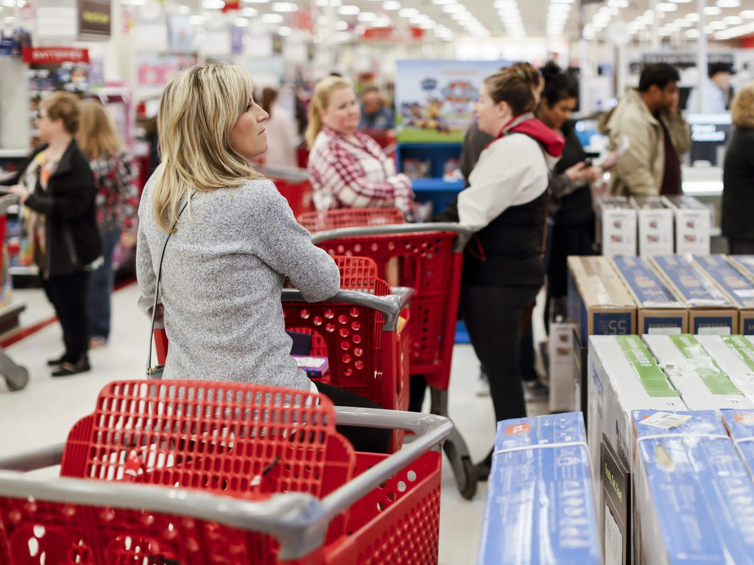 U.S. economy records strong first quarter gains