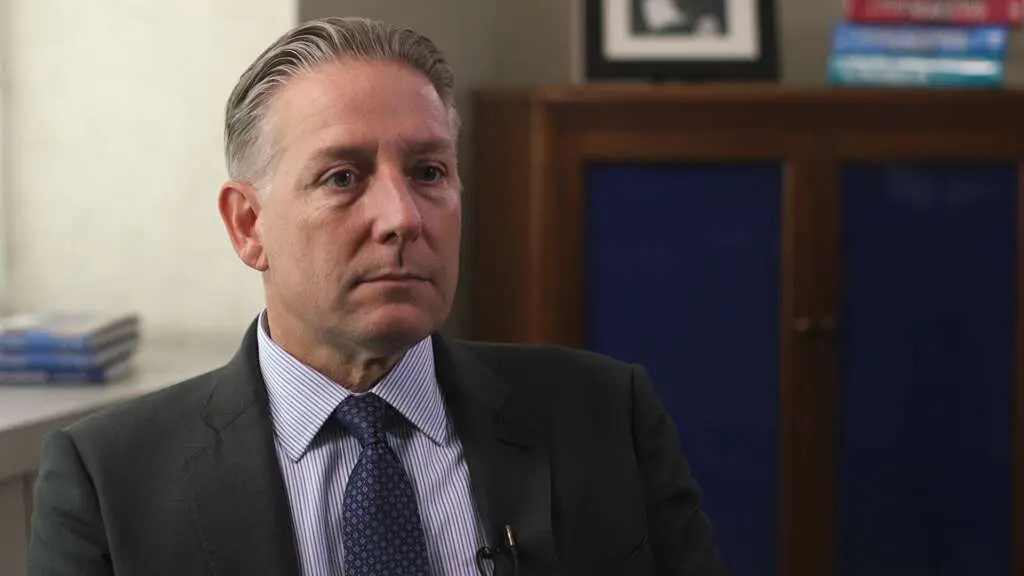 FBI agent who probed Trump’s ties to Russia is charged with conspiring with Russia